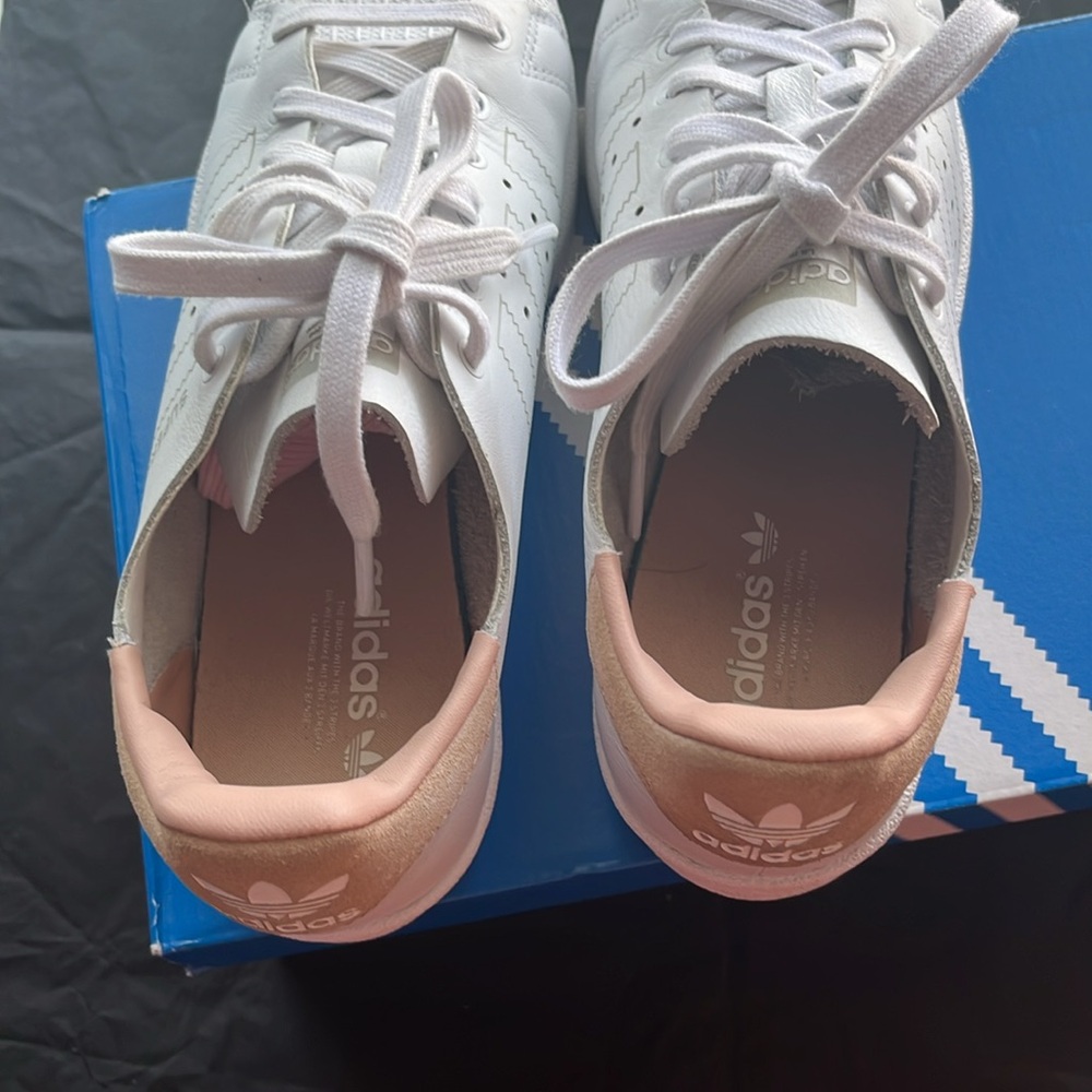 Adidas superstar sneakers women size 5us in excellent condition - Picture 5 of 6